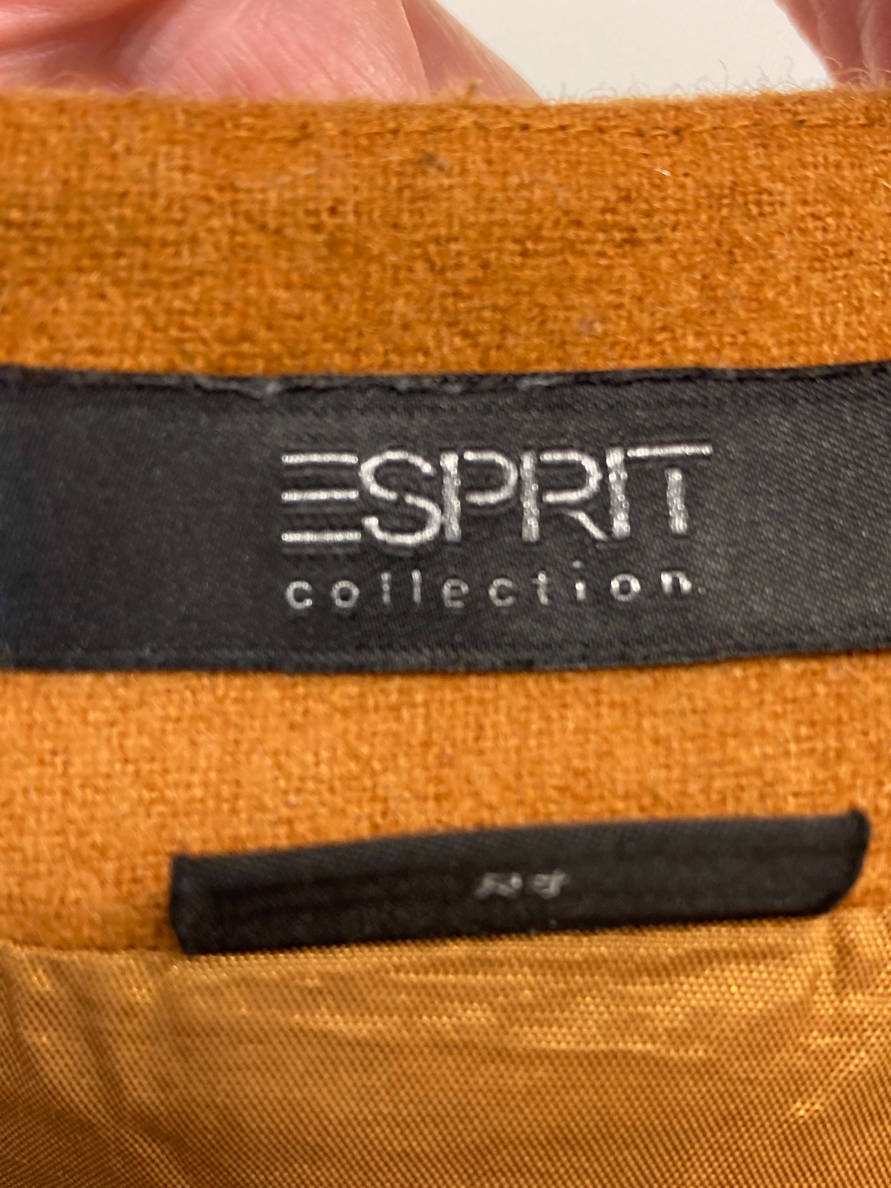 Esprit Nederdel